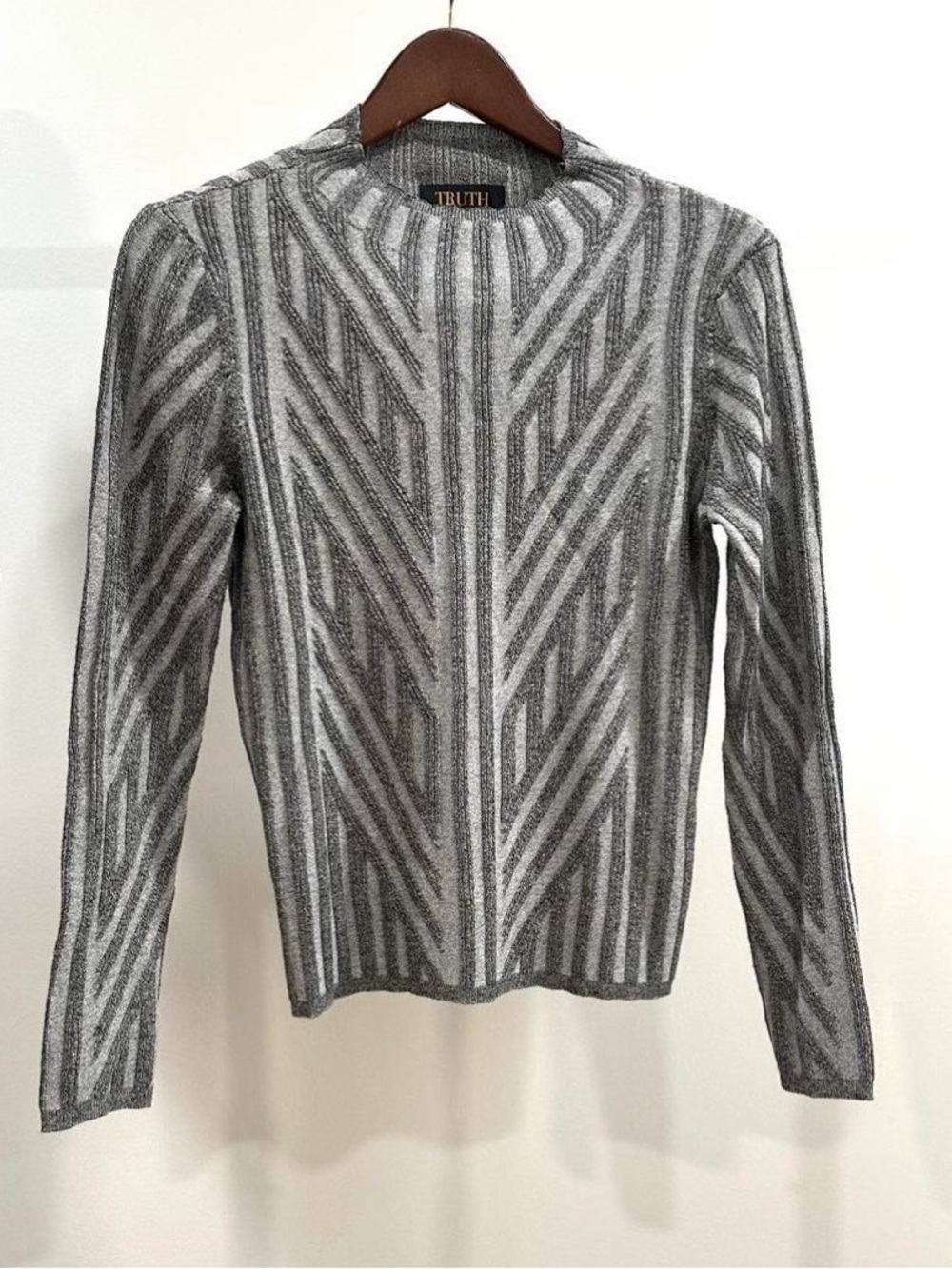 Truth Unisex Gray & Silver Geometric Compression Long Sleeve